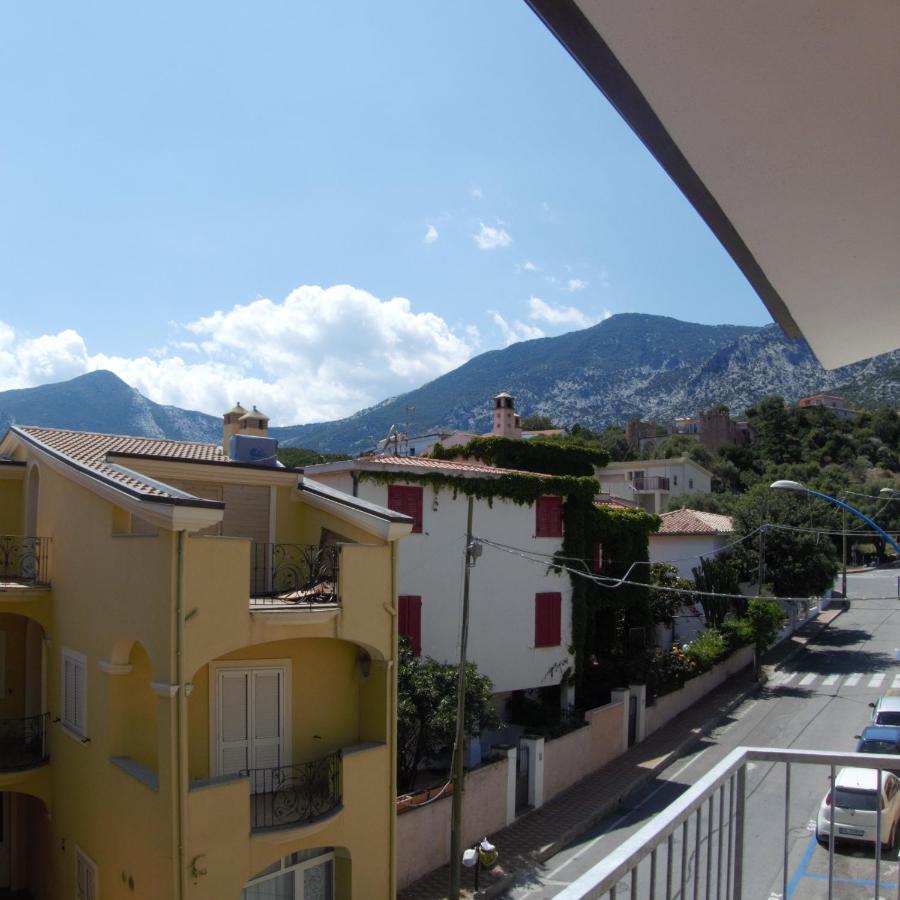 Near The Port Apartment Cala Gonone Exteriör bild